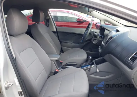 2017 Kia Forte Lx z USA, uszkodzony, nr VIN 3KPFK4A76HE161026